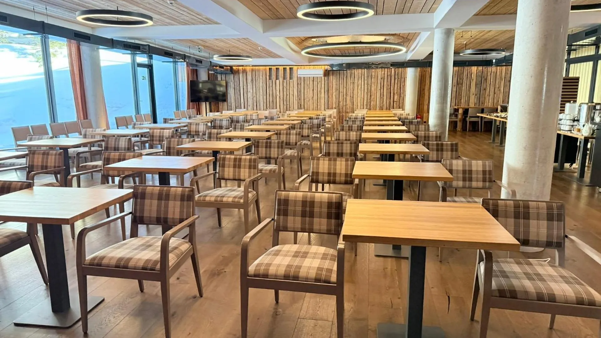 圣弗朗蒂舍克度假胜地 - 俄里拜科夫布达酒店 Špindlerŭv Mlýn 2*,