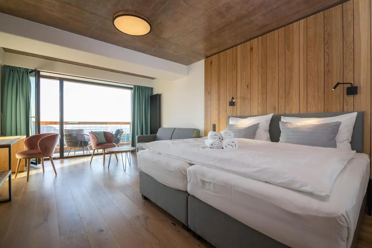 Erlebachova Bouda, Hotel - Resort Svaty Frantisek Špindlerŭv Mlýn 2*,